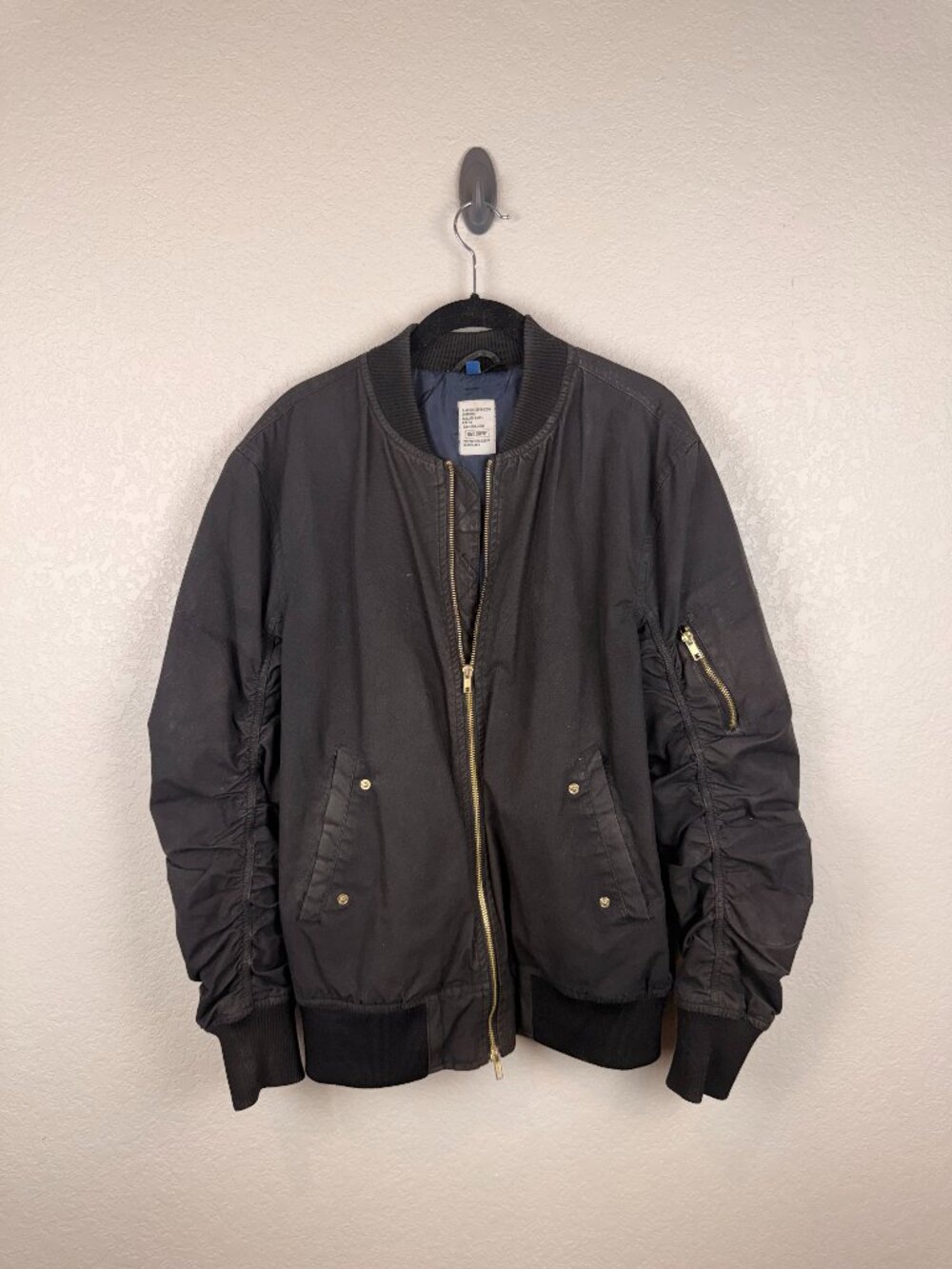 H&M Divided Black Zip-Front Utility Pocket Bomber Jacket Men’s S